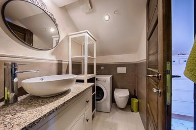 Stylish Komiza House Perfect for Family Vacations