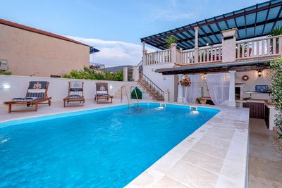 Stylish Seafront House with Sea View Terrace and Pool in Jelsa
