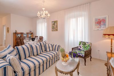 Stylish Seafront House with Sea View Terrace and Pool in Jelsa