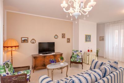 Stylish Seafront House with Sea View Terrace and Pool in Jelsa