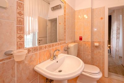Stylish Seafront House with Sea View Terrace and Pool in Jelsa