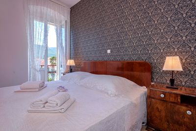 Stylish Seafront House with Sea View Terrace and Pool in Jelsa