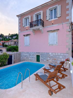 Stylish Seafront House with Sea View Terrace and Pool in Jelsa