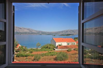 Lumbarda Holiday House with Beautiful Sea Views near Beach