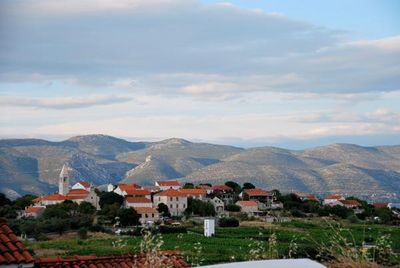 Lumbarda Holiday House with Beautiful Sea Views near Beach