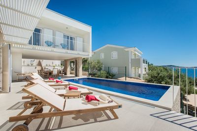 Luxury Beachfront Villa in Rogoznica with Beautiful Terrace and Private Pool 