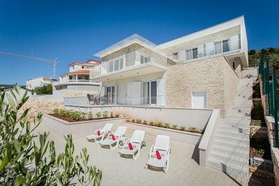 Luxury Beachfront Villa in Rogoznica with Beautiful Terrace and Private Pool 