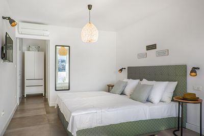 Luxury Beachfront Villa in Rogoznica with Beautiful Terrace and Private Pool 
