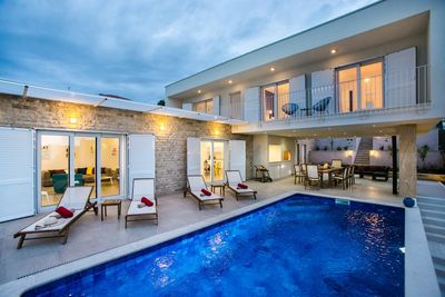 Luxury Beachfront Villa in Rogoznica with Beautiful Terrace and Private Pool 