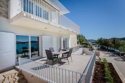 Luxury Beachfront Villa in Rogoznica with Beautiful Terrace and Private Pool 