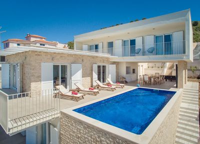 Luxury Beachfront Villa in Rogoznica with Beautiful Terrace and Private Pool 