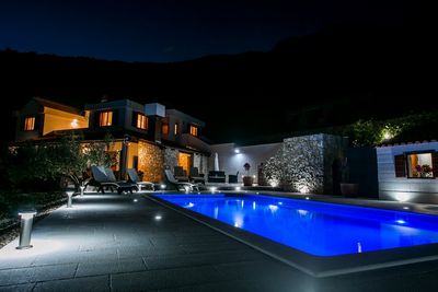 Charming Holiday Villa with Pool in Kastel Kambelovac near Split 