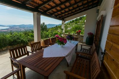 Charming Holiday Villa with Pool in Kastel Kambelovac near Split 