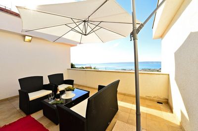 Charming Holiday Villa with Pool in Kastel Kambelovac near Split 
