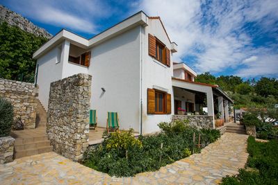 Charming Holiday Villa with Pool in Kastel Kambelovac near Split 