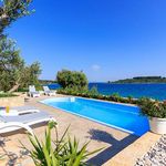 Adorable Beachfront Holiday Villa with Pool in Ciovo near Trogir