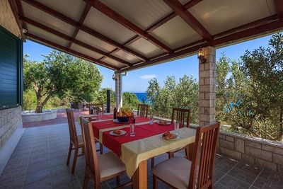 Adorable Beachfront Holiday Villa with Pool in Ciovo near Trogir