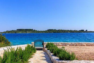 Adorable Beachfront Holiday Villa with Pool in Ciovo near Trogir