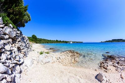 Adorable Beachfront Holiday Villa with Pool in Ciovo near Trogir