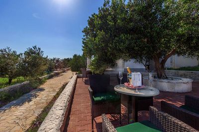 Adorable Beachfront Holiday Villa with Pool in Ciovo near Trogir