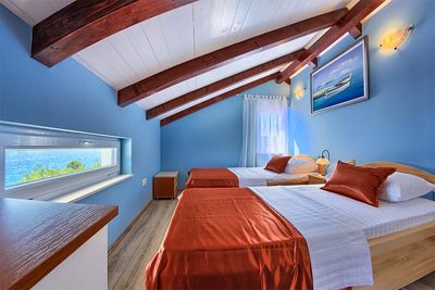 Adorable Beachfront Holiday Villa with Pool in Ciovo near Trogir