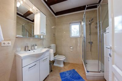Adorable Beachfront Holiday Villa with Pool in Ciovo near Trogir