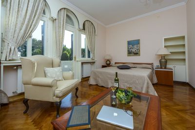 Luxury Seaside Villa in Dubrovnik Center 