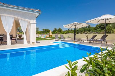 Sea View Villa with Pool and Boat Mooring in Riviera Sibenik