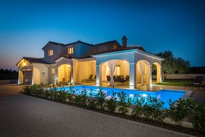 Sea View Villa with Pool and Boat Mooring in Riviera Sibenik