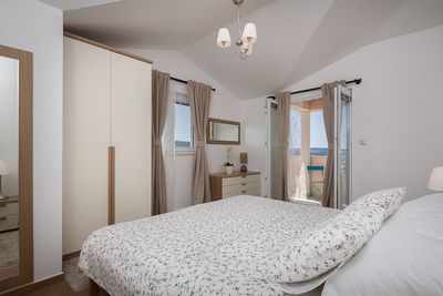 Sea View Villa with Pool and Boat Mooring in Riviera Sibenik