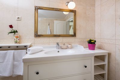 Sea View Villa with Pool and Boat Mooring in Riviera Sibenik