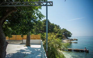 Charming Beachfront Apartment House near Split