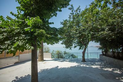 Charming Beachfront Apartment House near Split