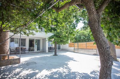 Charming Beachfront Apartment House near Split
