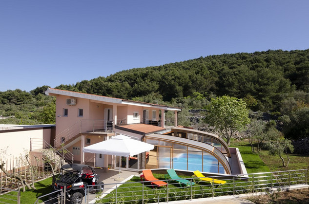  Adorable Holiday House with Pool in Slatine Ciovo