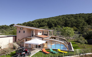  Adorable Holiday House with Pool in Slatine Ciovo