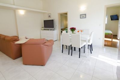  Adorable Holiday House with Pool in Slatine Ciovo