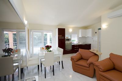  Adorable Holiday House with Pool in Slatine Ciovo