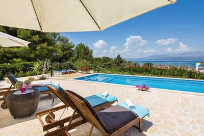Charming Croatian Beach Villa Mirca with Pool 