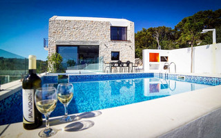Island Brac Stone Villa with Indoor and Outdoor Swimming Pool in Sutivan
