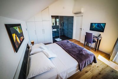 Island Brac Stone Villa with Indoor and Outdoor Swimming Pool in Sutivan