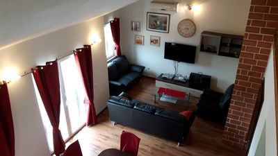 Island Brac Large Holiday House with Pool and Facilities for Children
