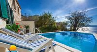 2 Bedroom Holiday House with Private Pool in Makarska Riviera