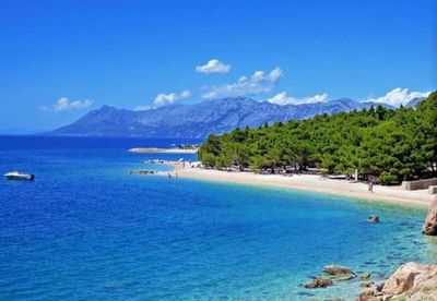 2 Bedroom Holiday House with Private Pool in Makarska Riviera