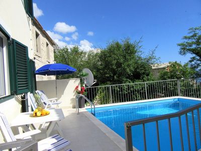 2 Bedroom Holiday House with Private Pool in Makarska Riviera
