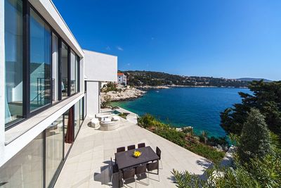 Exclusive Seafront Villa Primosten