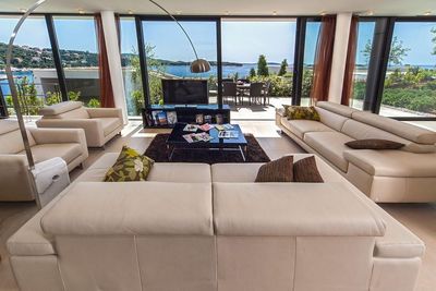 De Lux Villa with Indoor Swimming Pool in Primosten