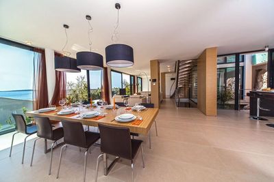 De Lux Villa with Indoor Swimming Pool in Primosten