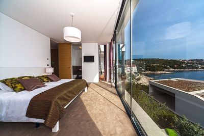 De Lux Villa with Indoor Swimming Pool in Primosten