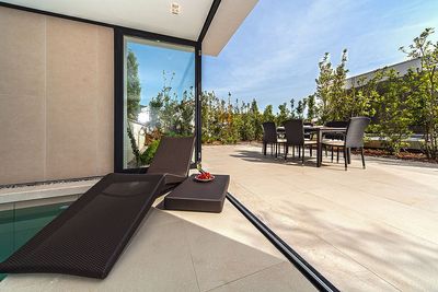 De Lux Villa with Indoor Swimming Pool in Primosten